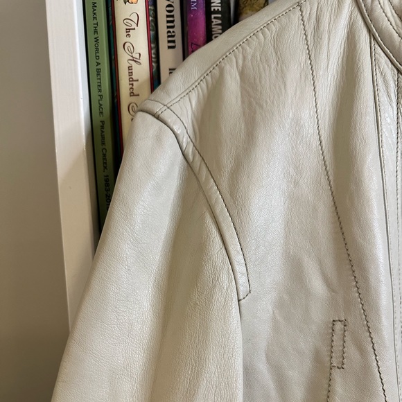 DKNY Vintage Leather Jacket.  Size XL - Picture 7 of 13